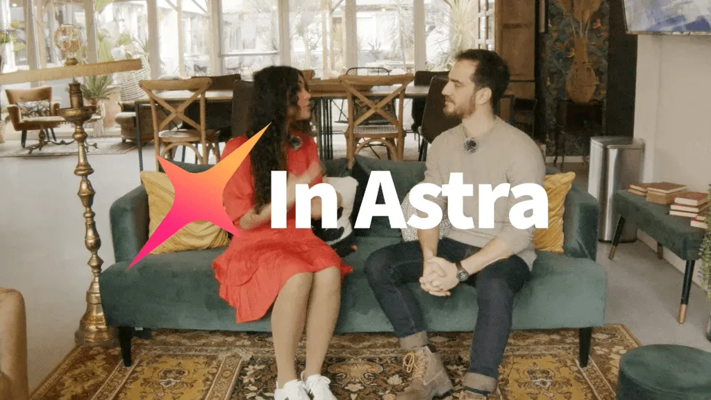 Maxime Brisot, CTO d’In Astra, en train de réaliser une interview